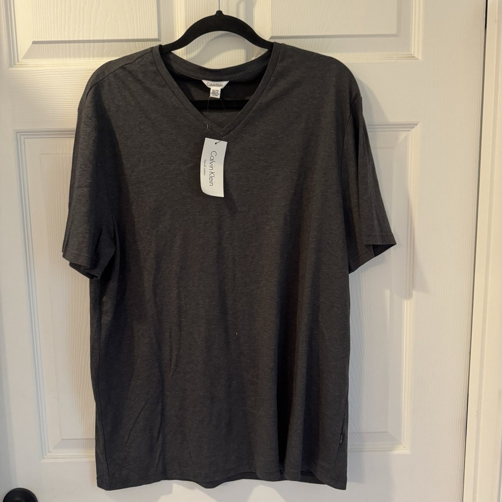 Calvin Klein T-Shirt Mens‎ Size XLarge Charcoal Embroidered Logo Short Sleeve